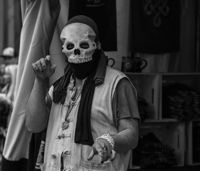 What Is The History And Symbolism Behind Skull Jewelry - Gthic