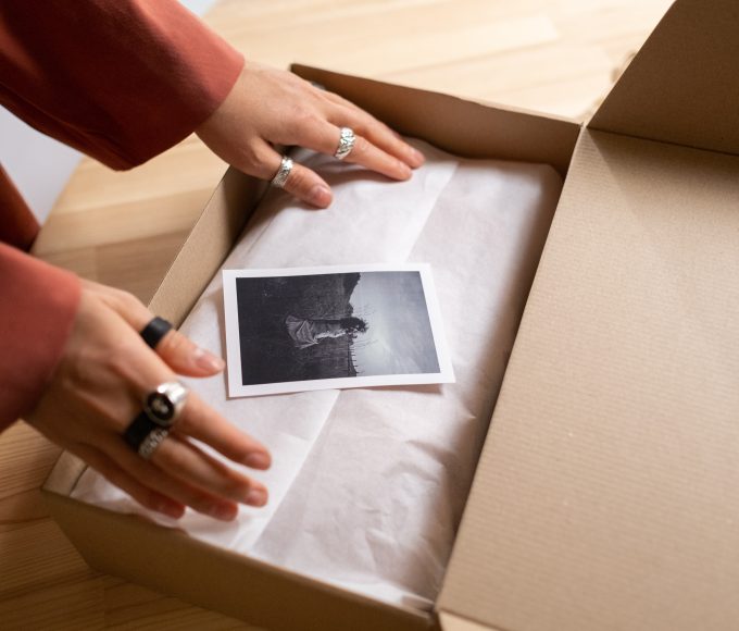 a hand with thumb ring