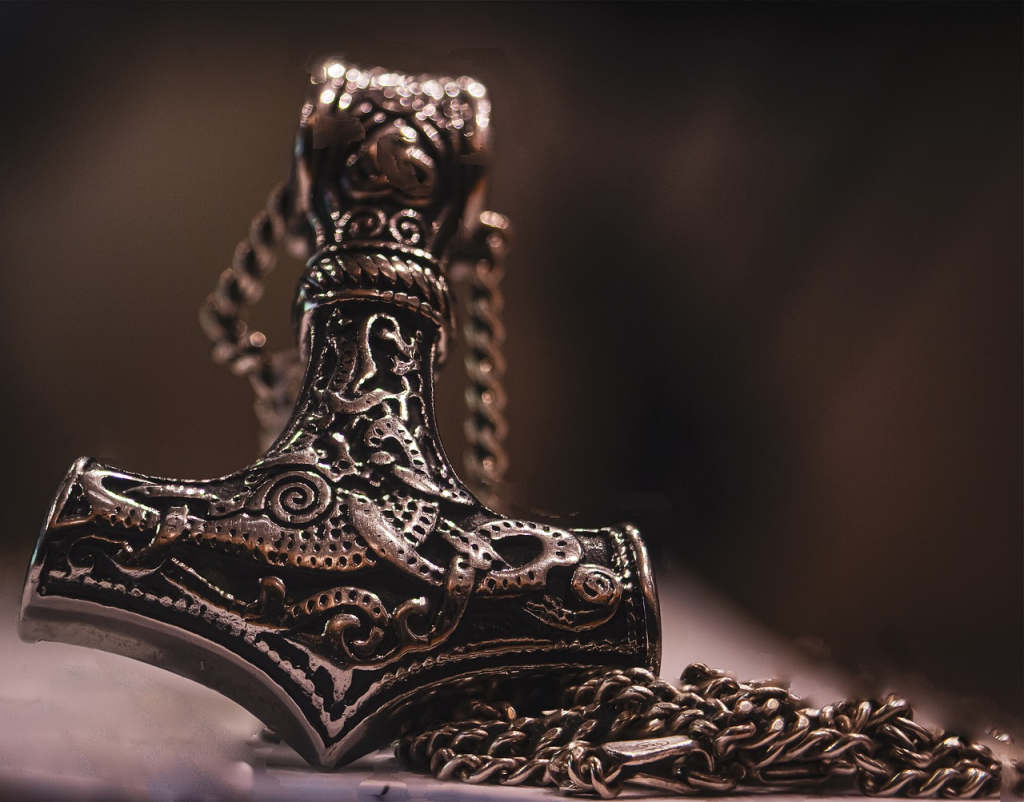 Mjolnir (Thor's Hammer) pendant - Gthic