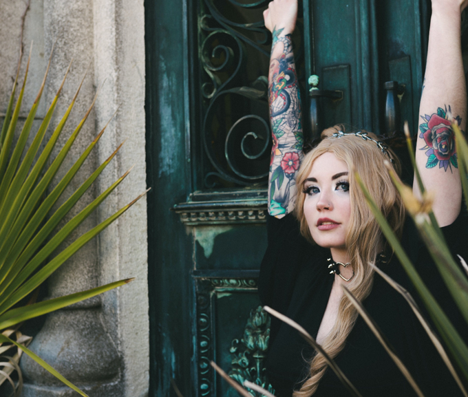 What Is the Difference Between Emo and Goth Fashion - Gthic.com